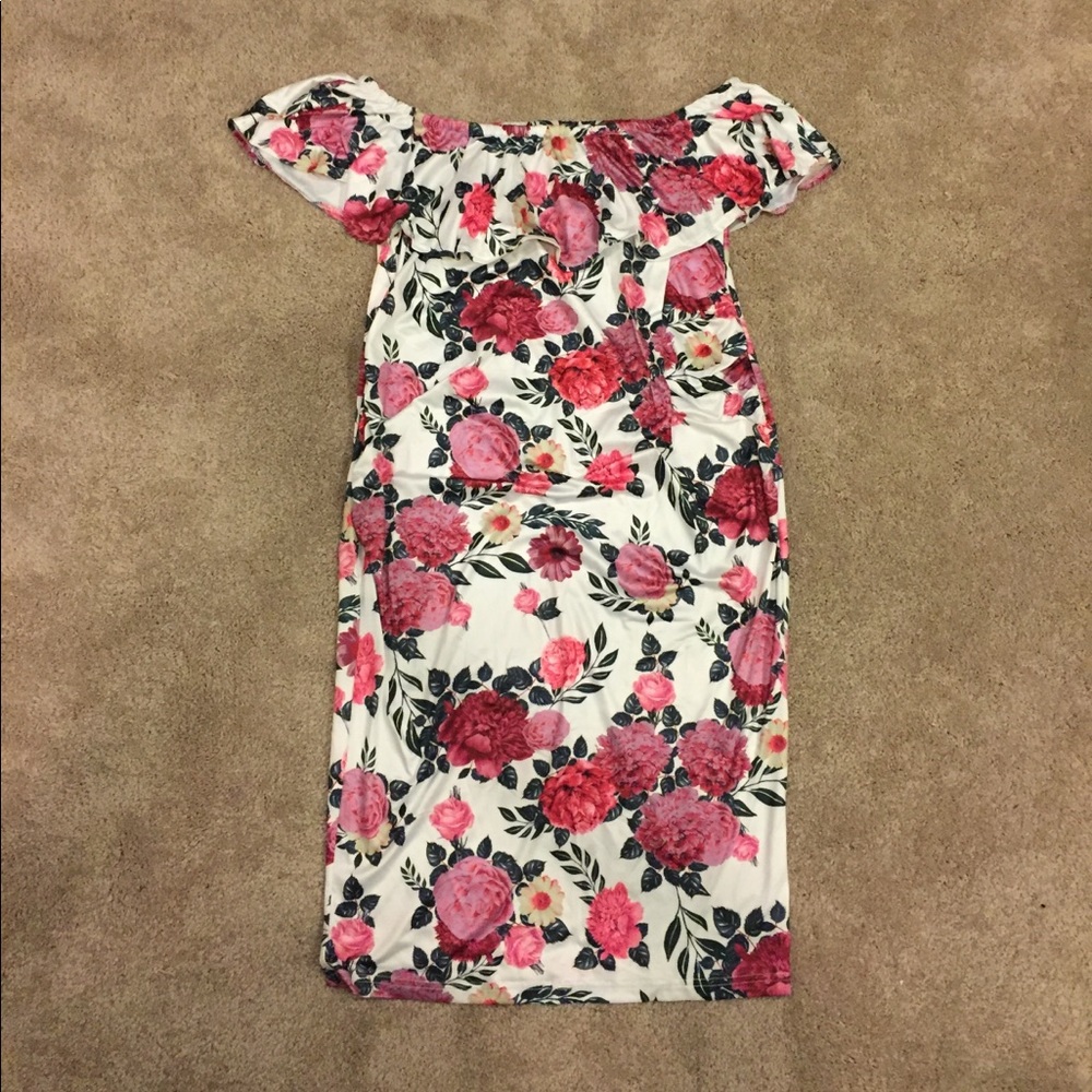 Brand New Maternity Ruffle Off Shoulder Dress💐